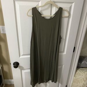 [SOLD]Sleevless Olive Green Dress NWT
